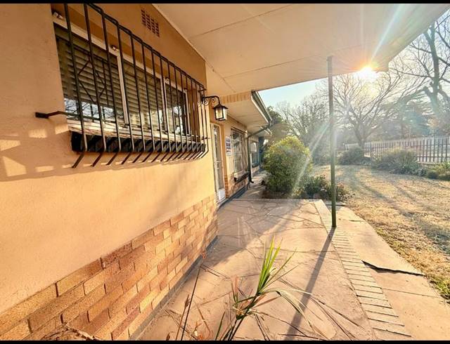 3 BEDROOM HOUSE FOR SALE IN VANDERBIJLPARK CE 2